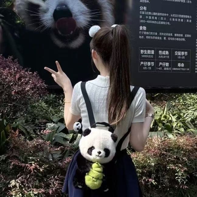Pandas from Chengdu, China, plush backpack dolls, genuine Huahua cartoon bamboo shoot dolls, children's school bags and backpacks