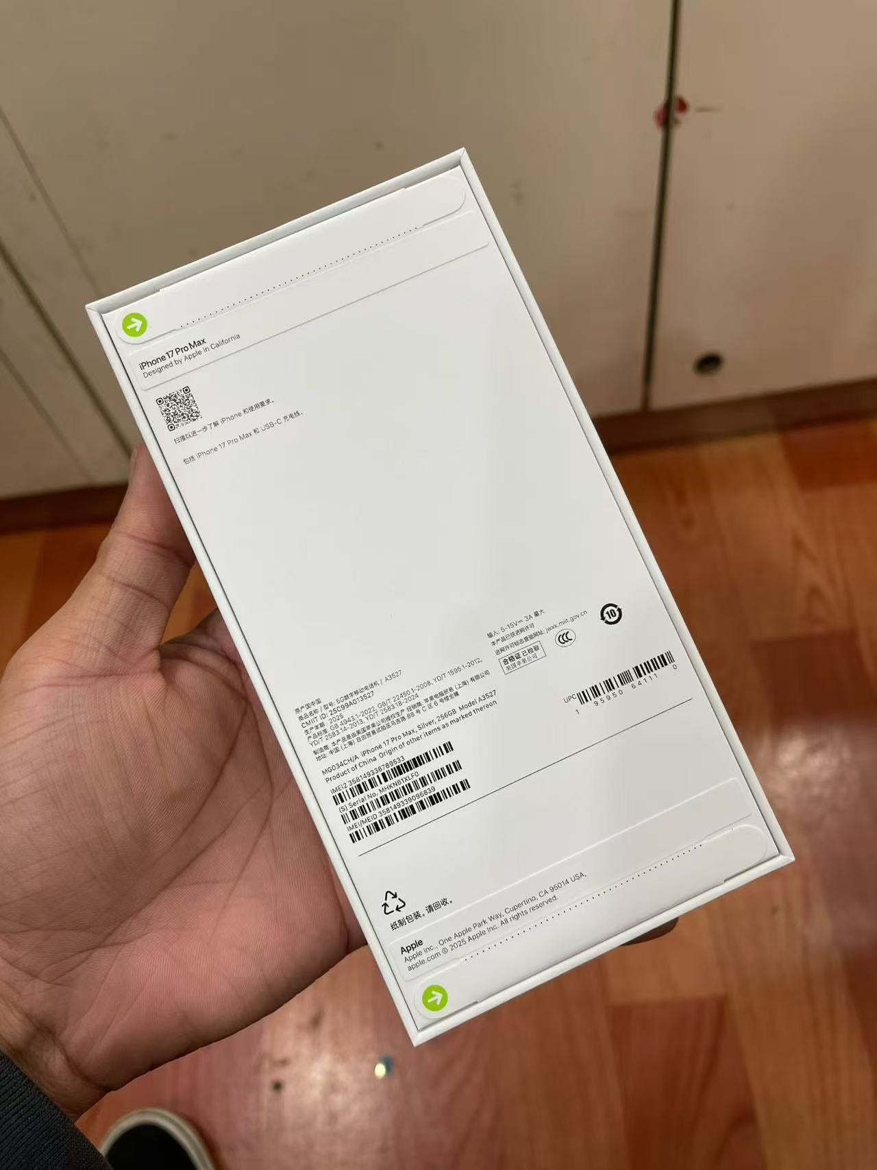 Apple 17promax, 256g，silver